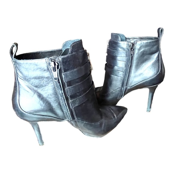 MICHAEL KORS Black AnklePointed-Toe Boots 
Sz 7M - Picture 2 of 14